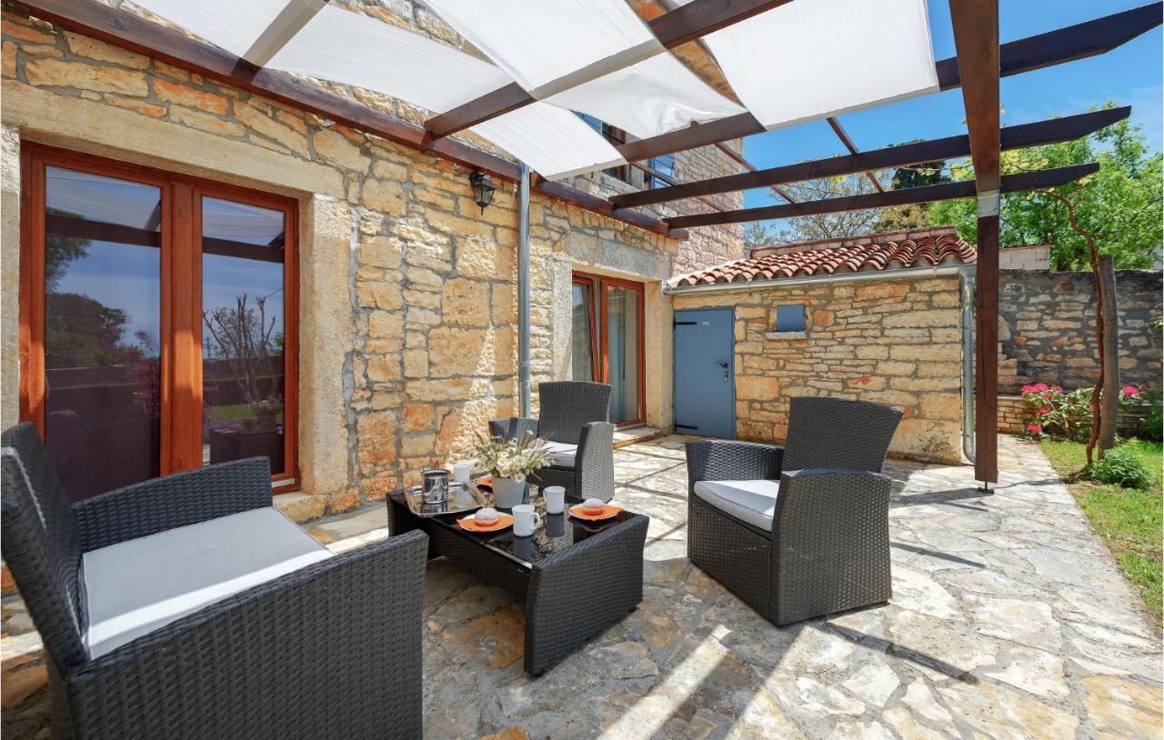 Cozy Home In Pamici With Kitchen Экстерьер фото